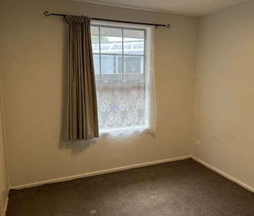 11 Fiona Place, Hornby - Photo 4