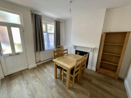 2 bedroom terraced house to rent - Photo 2