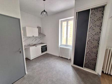 Location Appartement 3 pièces 47m² LES SABLES D OLONNE 85100 - Photo 3