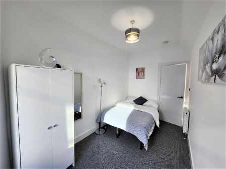 2 bedroom flat to rent - Photo 5