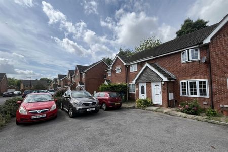 Chelveston Crescent, Southampton, Hampshire, SO16 - Photo 4