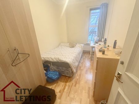 4 Bedroom Flat - Photo 5