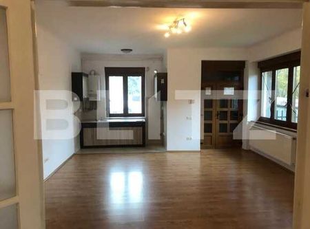 Apartament de inchiriat, 56 mp, parcare, zona Hotel Napoca, potrivit pentru sediu birouri - Photo 2