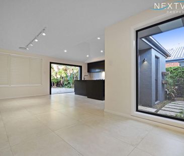 SENSATIONAL FAMILY HOME! - Photo 2