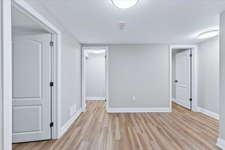 For Lease - 39 Reiner Road Unit# Lower, Toronto, Ontario - Photo 5
