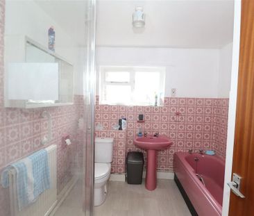 2 bedroom detached bungalow to rent - Photo 6
