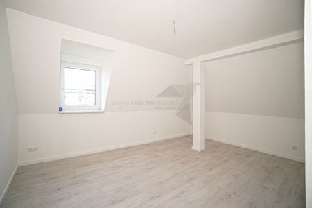 !! Wohntraum in C-Grüna !! NEU sanierte 5 Raum-Whg. mit XXL-Balkon, 2 Tageslichtbädern - Photo 3