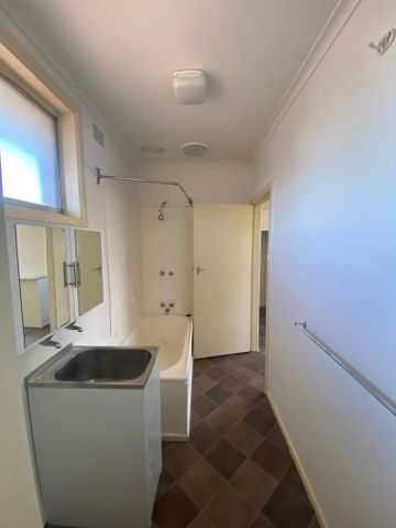 6 / 5-7 New Street, South Kingsville - Photo 5