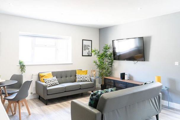 Grosvenor #75 - Photo 1