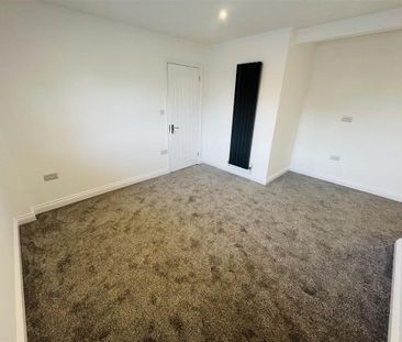 Property to rent - Photo 2