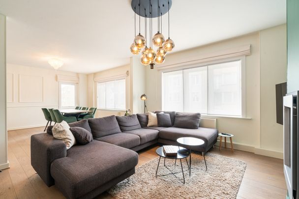 Gerenoveerd duplexappartement met ruim terras in Zwijnaarde - Photo 1