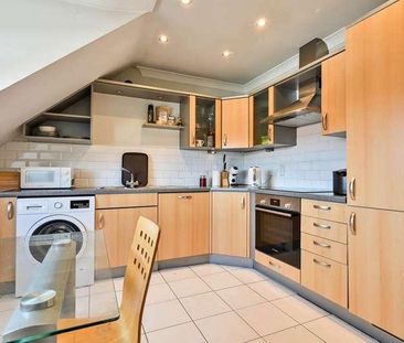 Abbey Road, Kt, Chertsey, KT16 - Photo 5