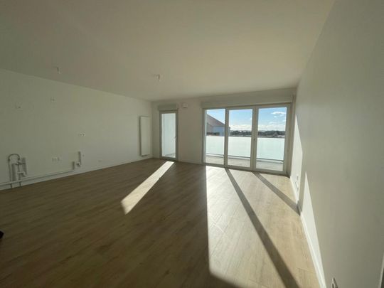 Location Appartement 2 pièces 85m² AYTRE 17440 - Photo 1