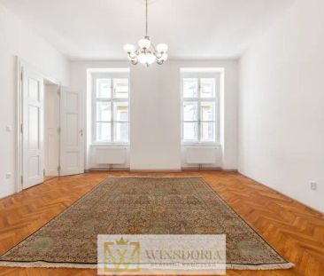 Pronájem reprezentativního bytu 2+1 s pavlačí a historickým šarmem,... - Photo 5