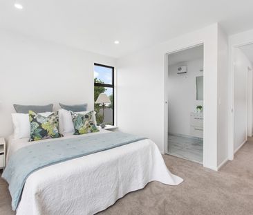 Near new 3 Bedroom townhouse - Photo 3