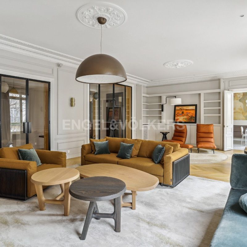 Location Appartement 8 pièces Meublé 263m² PARIS 7ème - Photo 1