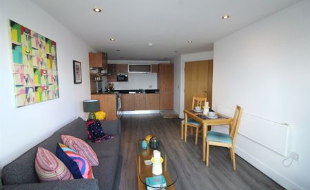 141, Mackenzie House, Chadwick Street. - Photo 2