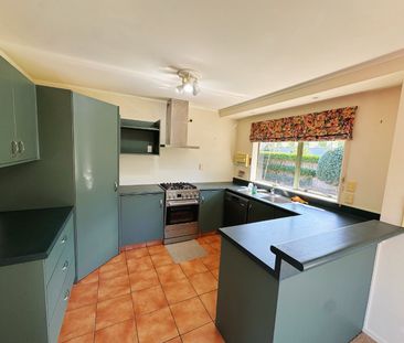 Located in the sought-after Flagstaff area, this lovely home at 5 C... - Photo 3