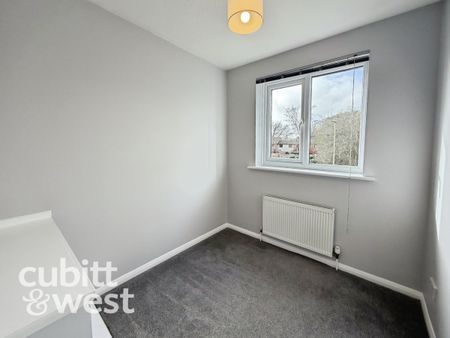 3 bedroom semi-detached house to rent - Photo 4