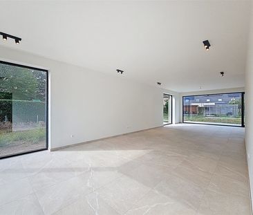 Lichtrijke gezinswoning (BEN) met tuin in Oostakker! - Foto 2