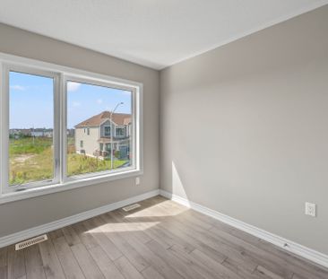 For Lease - 4 Rochester Drive, Barrie, Ontario - Photo 3