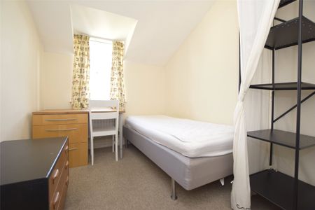 Sheldons Court, Winchcombe Street, Cheltenham, Gloucestershire, GL52 - Photo 2