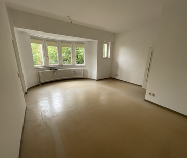 REGISTRIERUNG BEI STADT GIESSEN NÖTIG! Nur für Gießener Seniorinnen & Senioren! Schöne, helle 2 Zimmer-Wohnung mit Badewanne u. Balkon, Curtmannstr. 40, Gießen - Photo 4