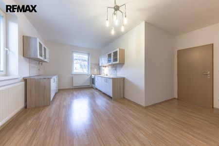 Pronájem bytu 4+1 v osobním vlastnictví 118 m², Líbeznice - Photo 2