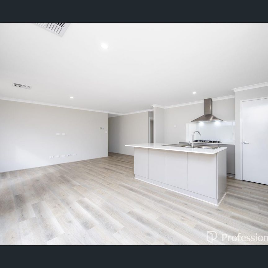 11 Tapin Street, Yanchep, WA 6035 - Photo 1