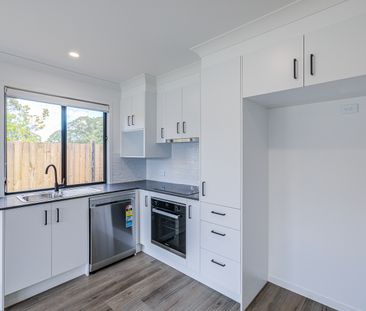 72 Cranes Road, North Ipswich QLD 4305 - House For Rent | Domain - Photo 6