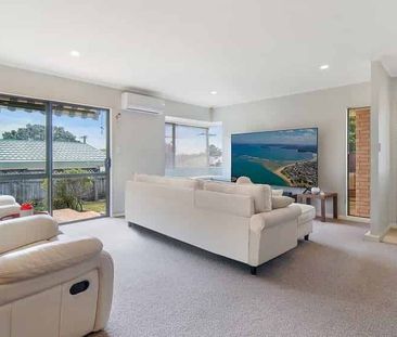 3 bedroom family home with fenced garden space - Photo 1