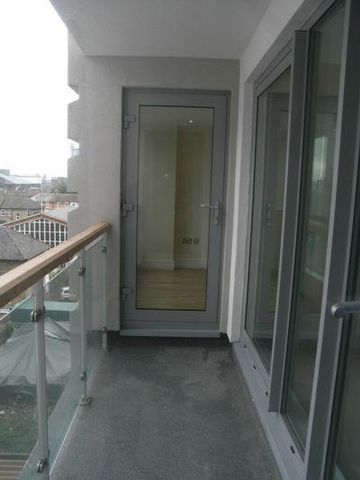 2 bedroom flat to rent - Photo 3
