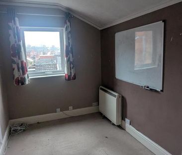 4 bedroom terraced house to rent - Photo 4