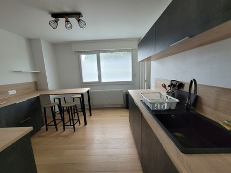 Location Appartement 3 pièces 73m² LOOS 59120 - Photo 5