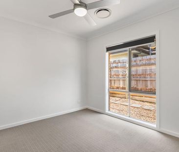 Spacious Family Home with Ducted A/C! - Photo 6