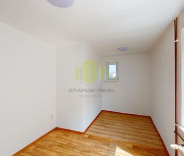 Pronájem bytu 3+kk 65 m2 - Fotografie 4