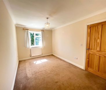 3 bedroom detached house to rent - Photo 5