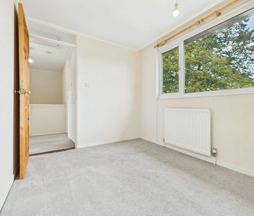 End of terrace house to rent on - Photo 3