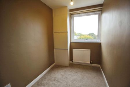 3 bedroom maisonette to rent - Photo 4