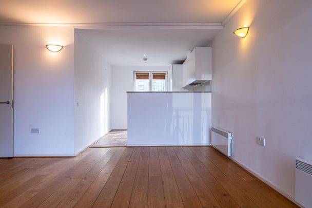 1 Bed Flat, Seacon Tower, E14 - Photo 1