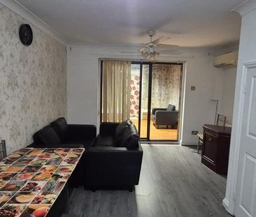 2 bedroom house to rent - Photo 1