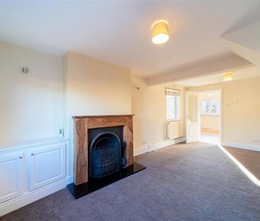 2 bedroom end of terrace house to rent - Photo 4