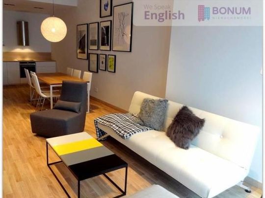 Sky Tower_Powstańców Śląskich, Wrocław - Zdjęcie 1