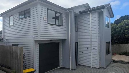 Modern 4BR Home in Manurewa - Photo 5