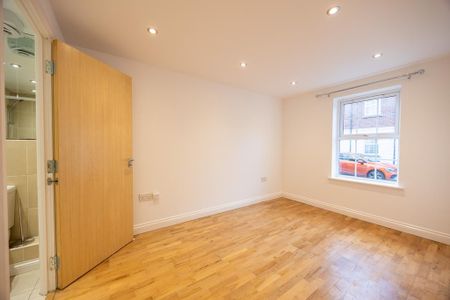 2 bedroom flat to rent - Photo 2