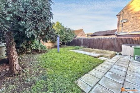 Chatsfield, Werrington, Peterborough, PE4 - Photo 4