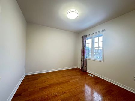 For Lease - 29 Libra Avenue, Richmond Hill, Ontario - Photo 4