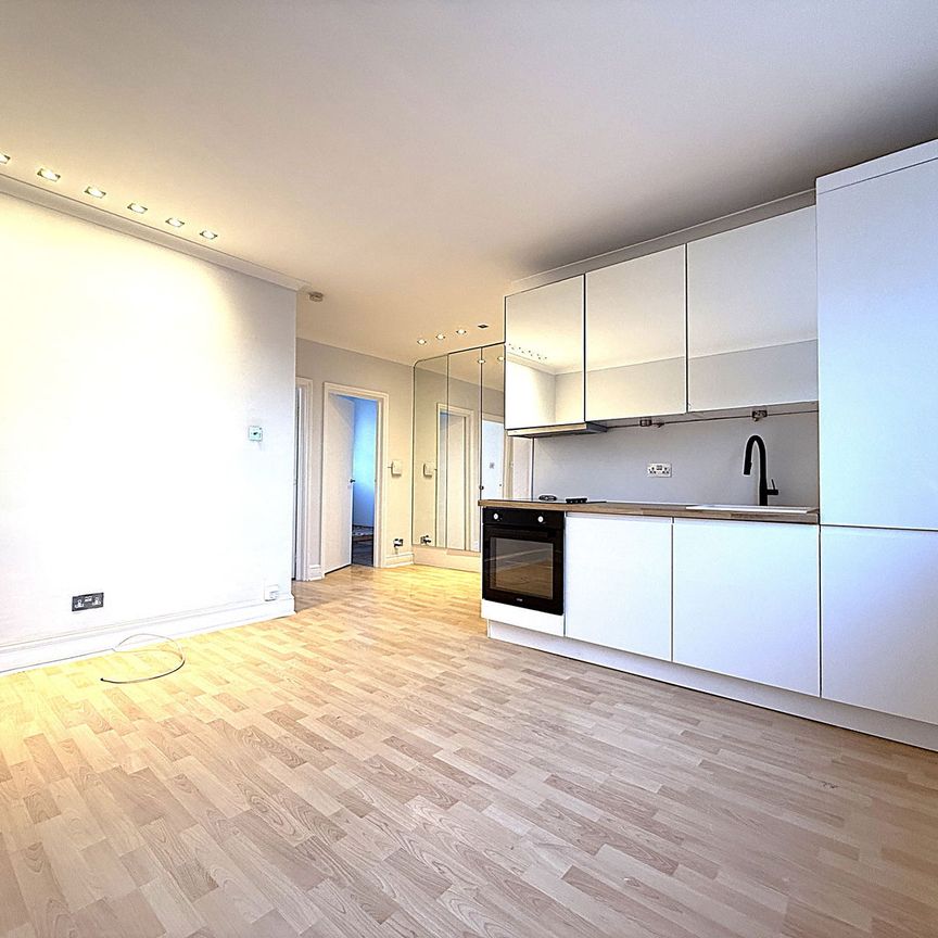 2 bedroom top floor flat, Fernhead Road, London, W9 3ET - Photo 1