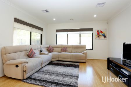 43 Hargrave Avenue, POINT COOK VIC, Belconnen - Photo 4