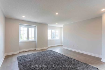 Condo Townhouse For Lease | N9256468 - Photo 3